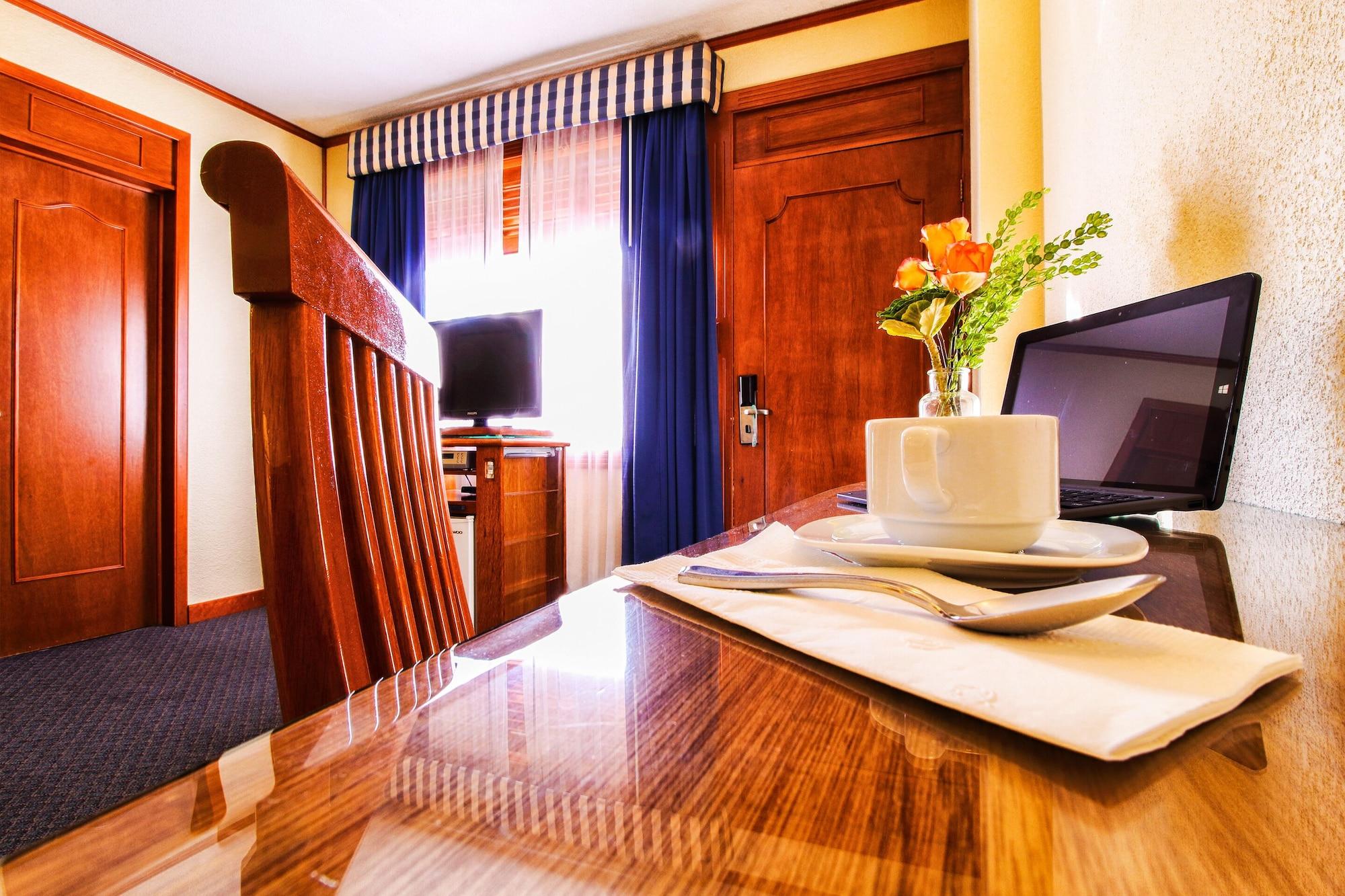 Hotel Lastra ปวยบลา ภายนอก รูปภาพ