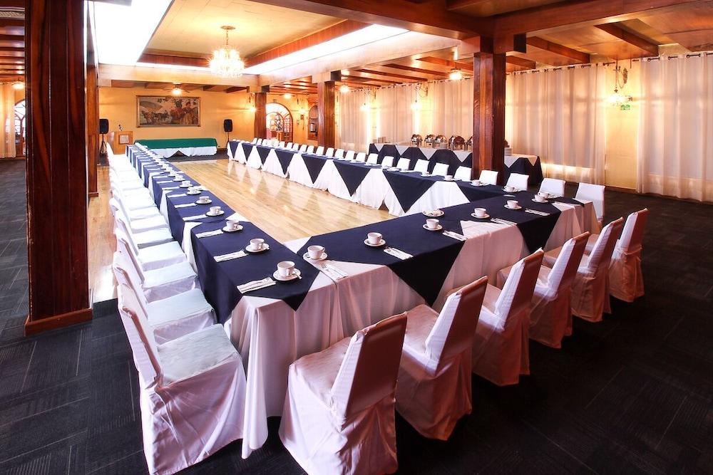 Hotel Lastra ปวยบลา ภายนอก รูปภาพ